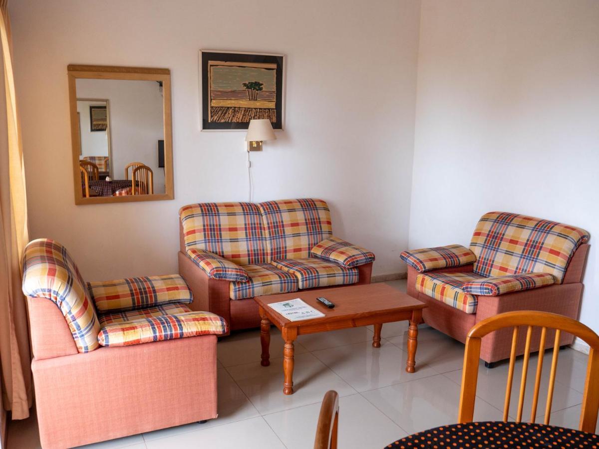 Cape Point Hotel Bakau Екстер'єр фото