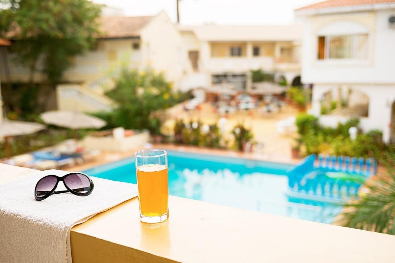 Cape Point Hotel Bakau Екстер'єр фото