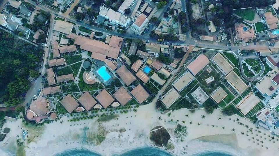 Cape Point Hotel Bakau Екстер'єр фото