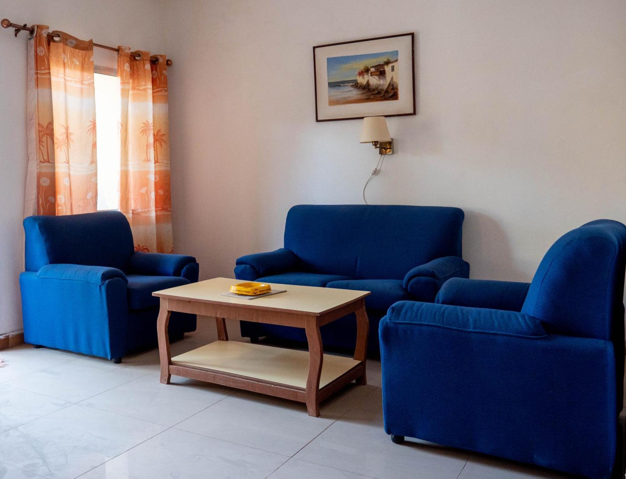 Cape Point Hotel Bakau Екстер'єр фото
